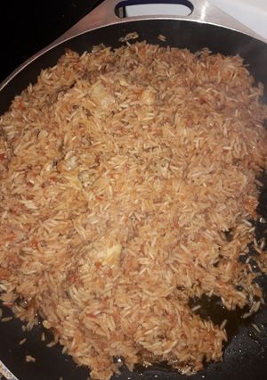 Una foto de Arroz frito con pollo
