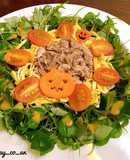 Salad rau càng cua & cá ngừ hộp phong cách Halloween