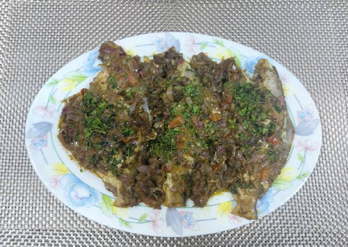 Stuffed green masala pomfret