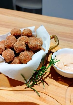 Foto di Polpette fritte con maionese alla paprika🌶️🧆