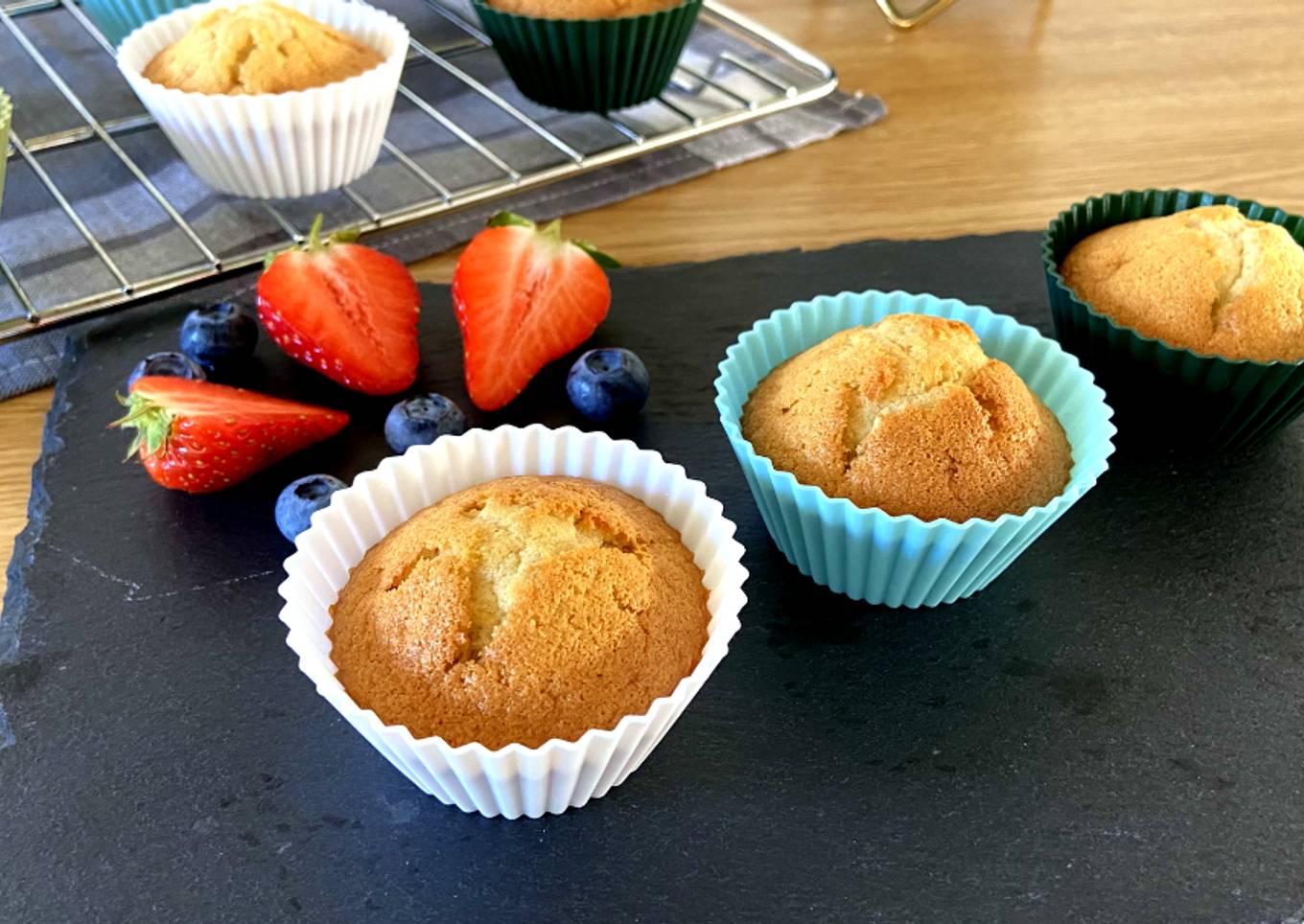 Moist and fluffy vanilla cupcakes