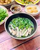 Canh Nấm Đùi Gà Nấu Rau Muống