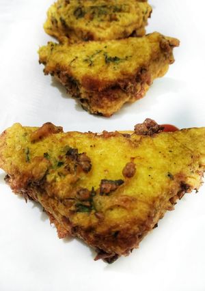 A picture of Bread Pakoda - Sesame Chutney Stuffed.