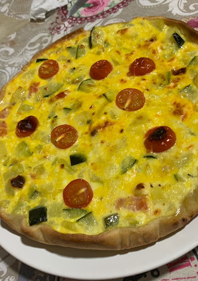 Una foto de Quiche de calabacín y queso de cabra