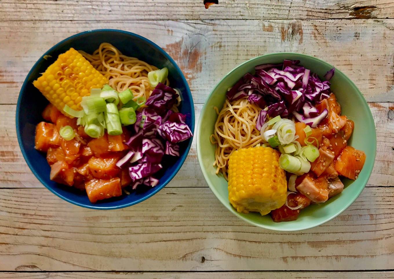Salmón poke bowl