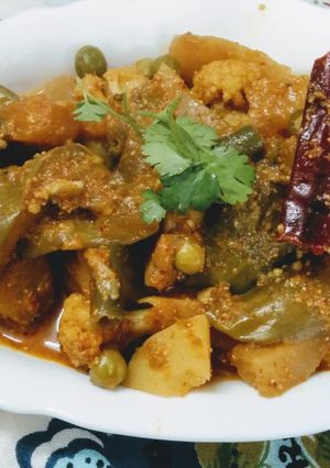 A picture of Orissa Mixed Vegetables Curry (Ghanta).