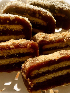 A picture of DATE ROLLS #Noheatsnack.