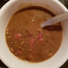 A picture of Maah makhni.