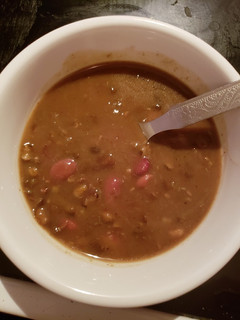 A picture of Maah makhni.