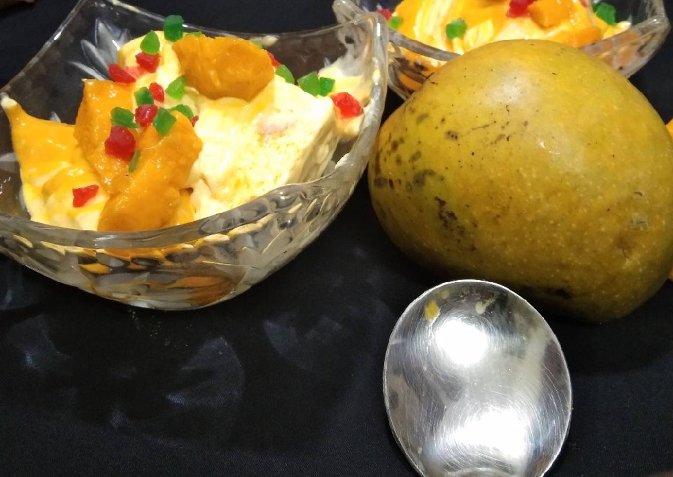 Mango ice cream