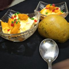 A picture of Mango ice cream.