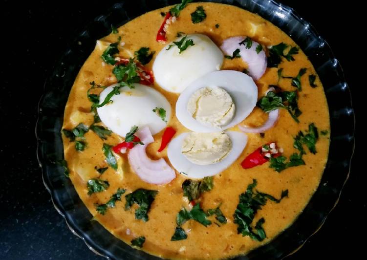 Special creamy egg masala