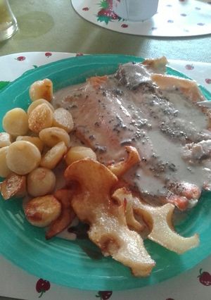 Una foto de Trucha al roquefort facilísima con papas noisette