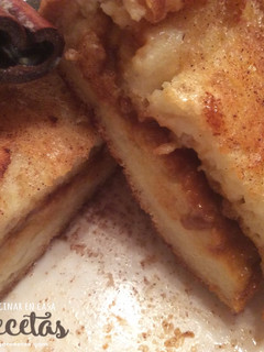 Una foto de Torrijas rellenas de dulce de leche
