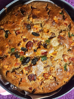 A picture of Plum cake.