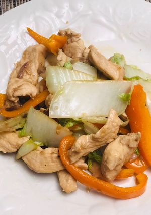 A picture of Ginisang Pechay with chicken.