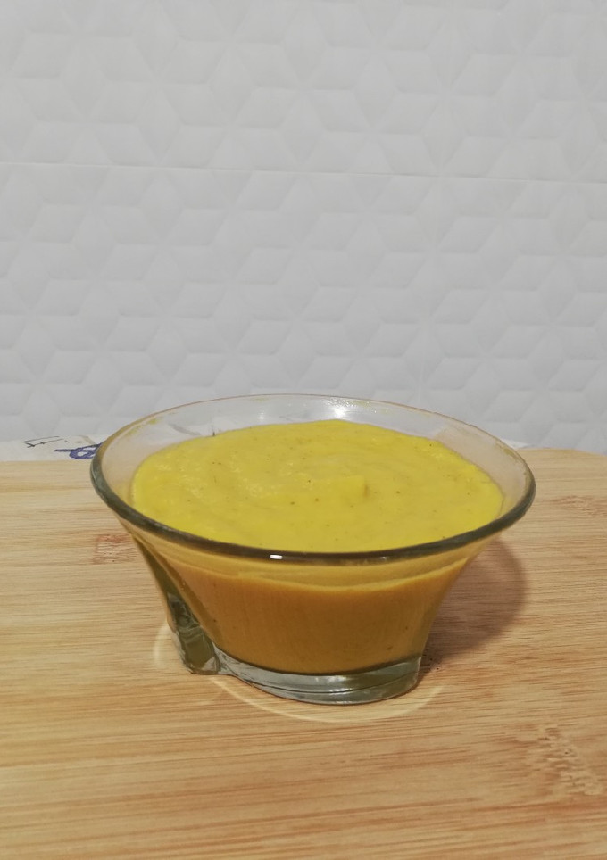 Una foto de Salsa de mango y curry