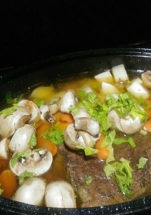 A picture of Big daddy's deluxe beef roast.