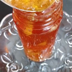 Guava Jelly no artificial colour A picture of Guava Jelly no artificial colour.