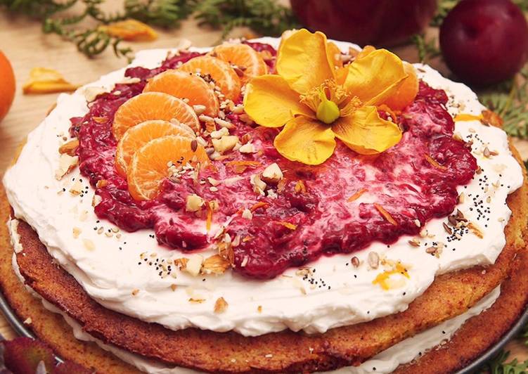 Bolo de Laranja com Chantilly de Coco e Ameixa