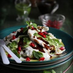 A picture of Palak patta chaat.