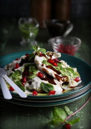 A picture of Palak patta chaat.