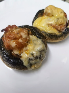 Una foto de Champiñones rellenos de sobrasada y roquefort