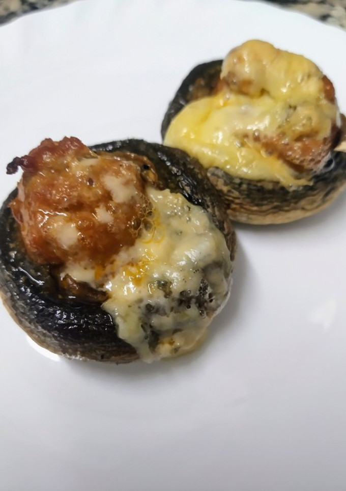 Una foto de Champiñones rellenos de sobrasada y roquefort