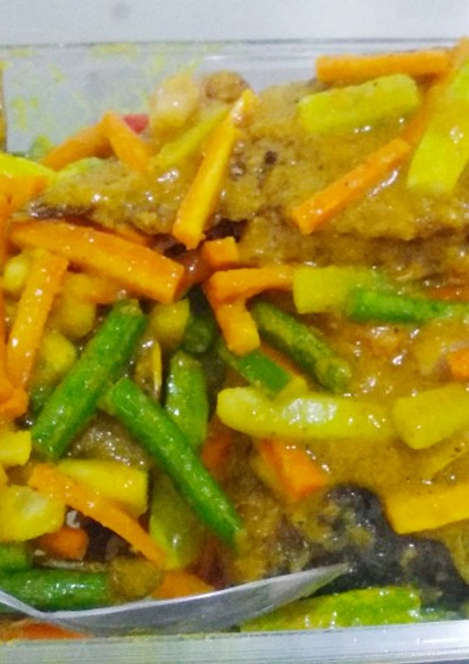 Foto resep Ikan gurame masak acar bumbu kuning
