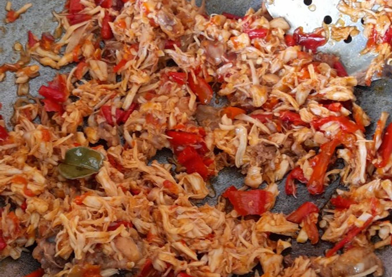 Ayam suwir pedas setan