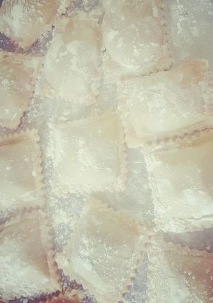 Una foto de Raviolones de verdura y panceta