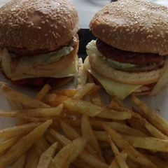 A picture of Super star cheese burger.