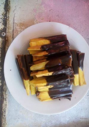 Hình của món Snack khoai lang bọc chocolate.