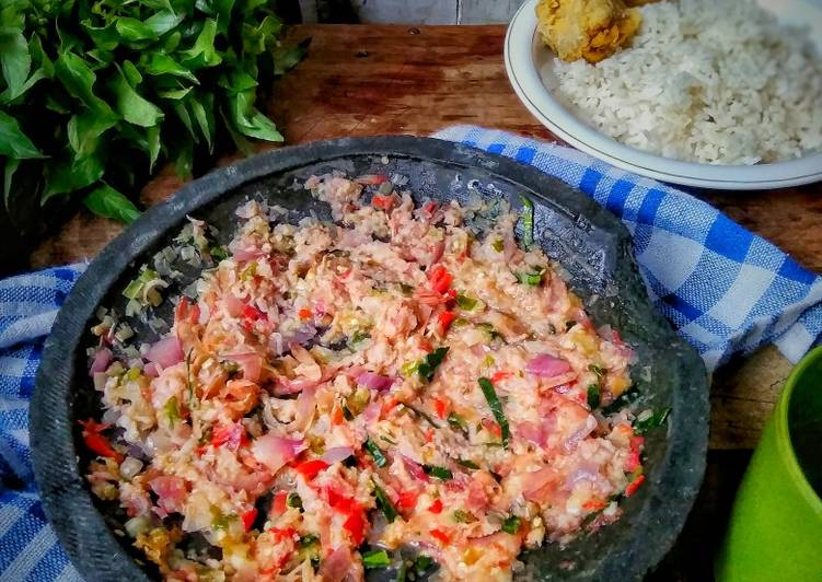 Asam Udeung (sambal udang)