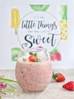 Foto resep Strawberry Oat Smoothies