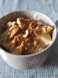 Una foto de Porridge con Pera, Zanahoria y Nueces