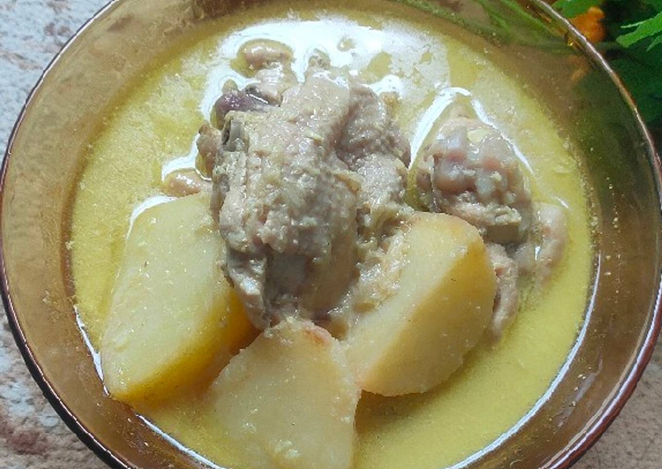 Opor kuning ayam & kentang