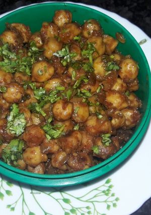 A picture of Masala chhola (chickpeas).
