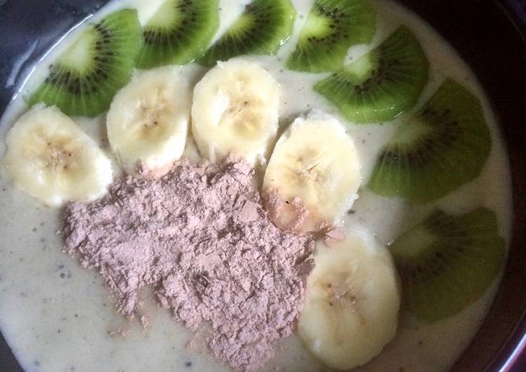 Smoothie bowl banana&kiwi