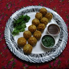 A picture of Lilva kachori.