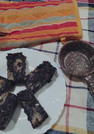 A picture of Brownie with Tahini.