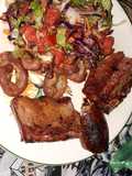 Chinchulines, chorizos y cerdo