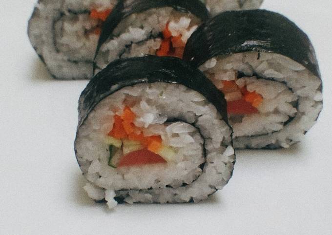 Resep Soseji sushi (sushi isi sosis 🍣) yang Sempurna