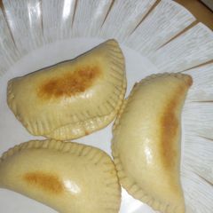 A picture of Bake meat pie.