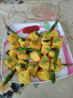 बेसन का ढोकला (besan ka dhokla recipe in Hindi) रेसिपी मुख्य फोटो