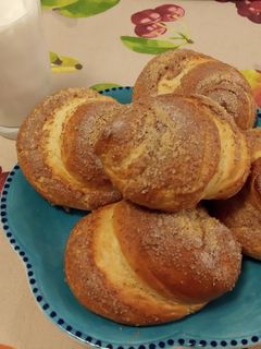 Mini briós csigák 🐌 recept fotója