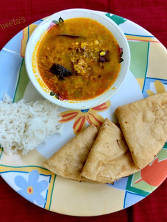 મારવાડી દાળ (Marwadi Dal Recipe in Gujarati) રેસીપી મુખ્ય ફોટો