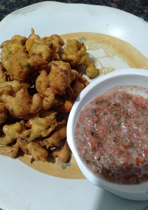 A picture of Besan Bhajiya (Chickpea Flour Fritters).