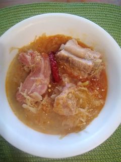 Húsos káposzta cserépedényben recept fotója