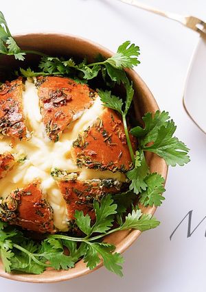 Hình của món Bánh Mì phomai sốt bơ tỏi.